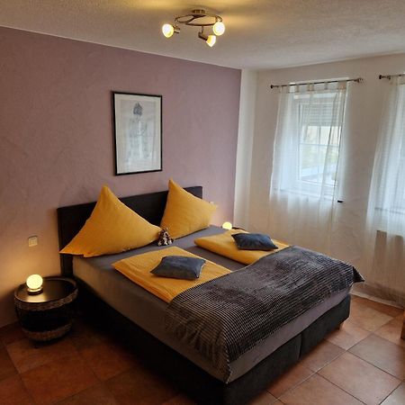 Weingut U. Gaestehaus Becker Platten Exteriör bild