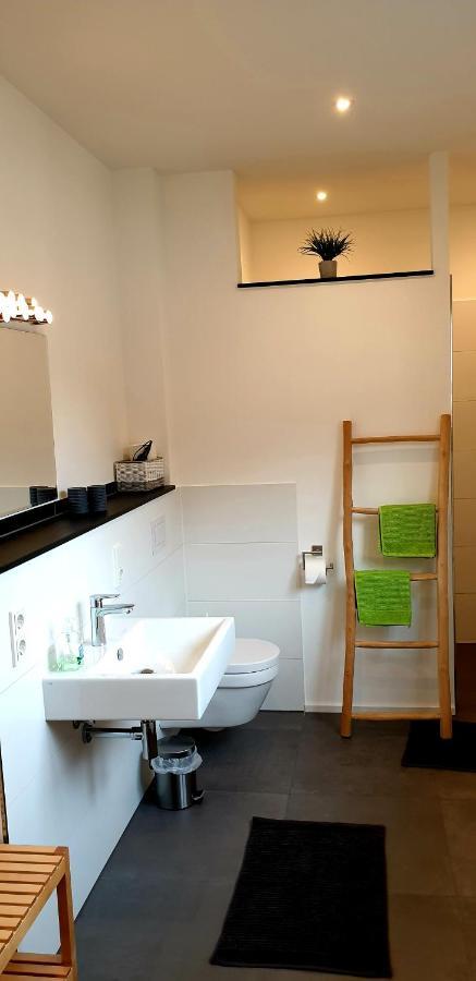 Weingut U. Gaestehaus Becker Platten Exteriör bild