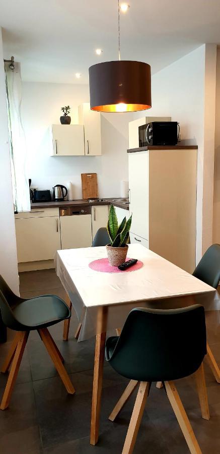 Weingut U. Gaestehaus Becker Platten Exteriör bild