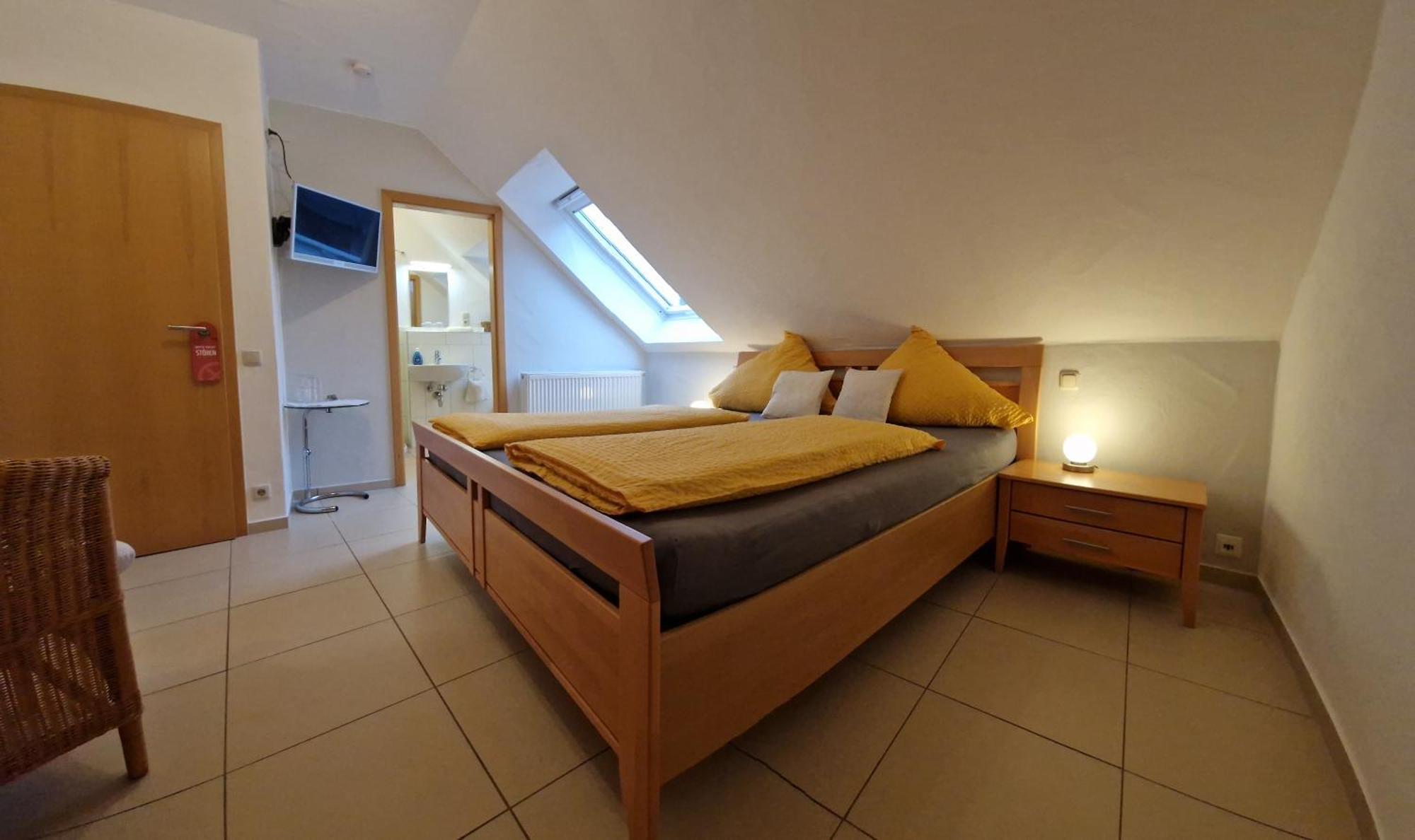 Weingut U. Gaestehaus Becker Platten Exteriör bild