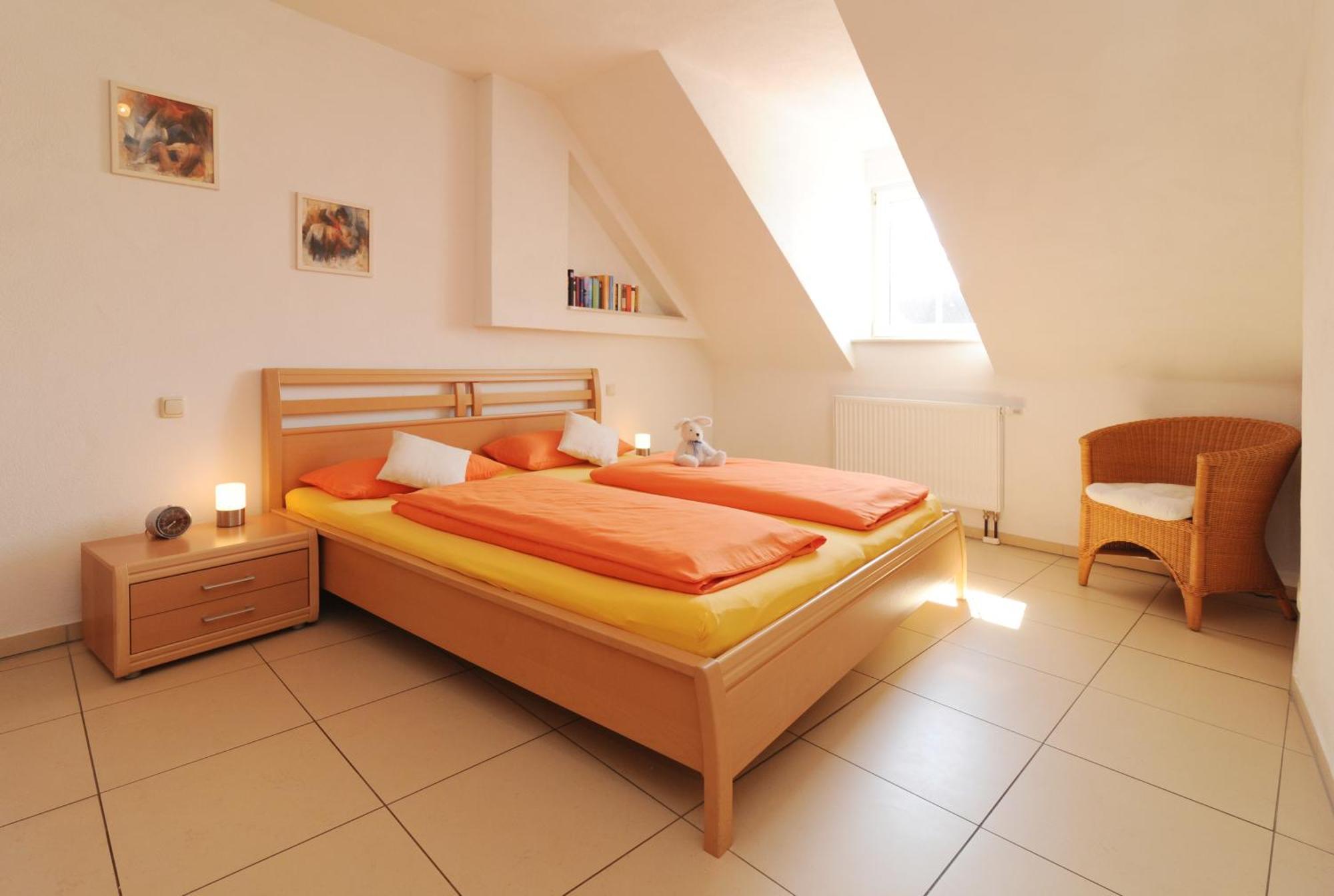 Weingut U. Gaestehaus Becker Platten Exteriör bild